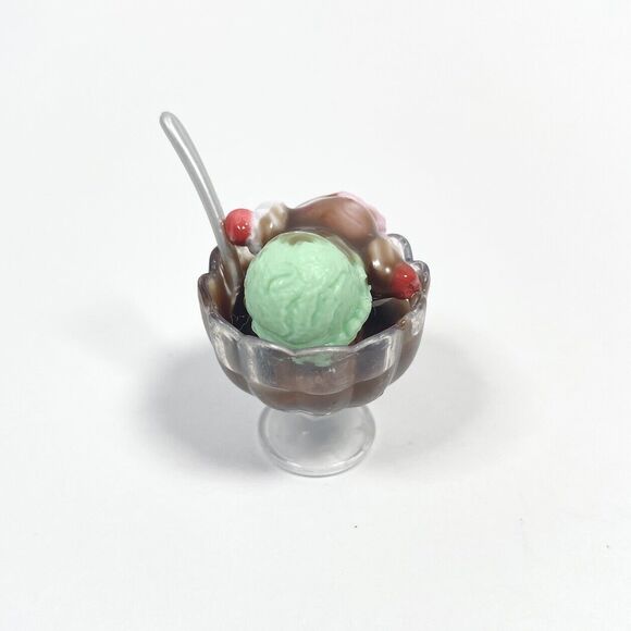 Completed Miniverse Make it Mini Food Tiramisu Ice Cream Sundae Waffles Finished - Picture 11 of 16